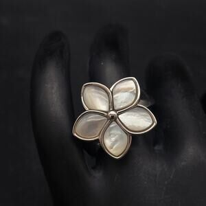 SD Stainless Steel Mother of Pearl Flower Ring Size 11